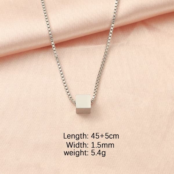Fyrkantigt geometriskt nyckelbenhalsband