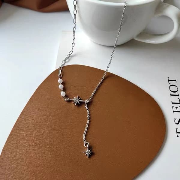 Fyradigt stjärnhalsband Silver