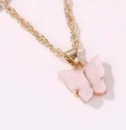 Guld Halsband Dekorerat med en Fin Fjäril med Ljus Rosa Pärlemor