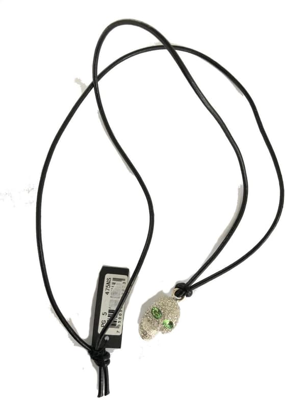 trendig döskalle coolt halsband läder