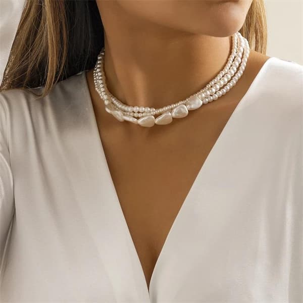 Halsband / Choker med 3 Rader Vita Pärlor / Vitt Pärlhalsband