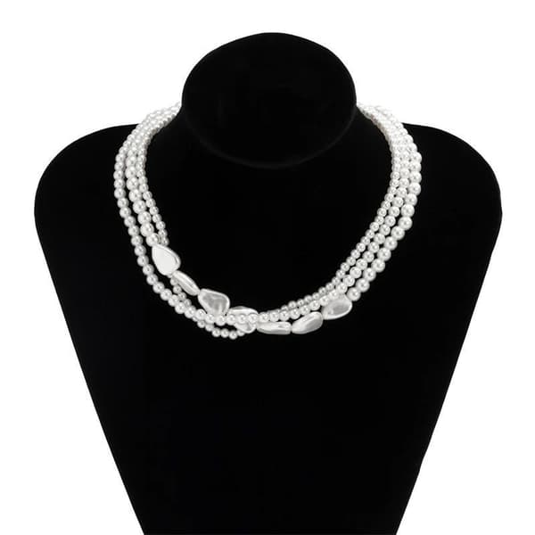 Halsband / Choker med 3 Rader Vita Pärlor / Vitt Pärlhalsband