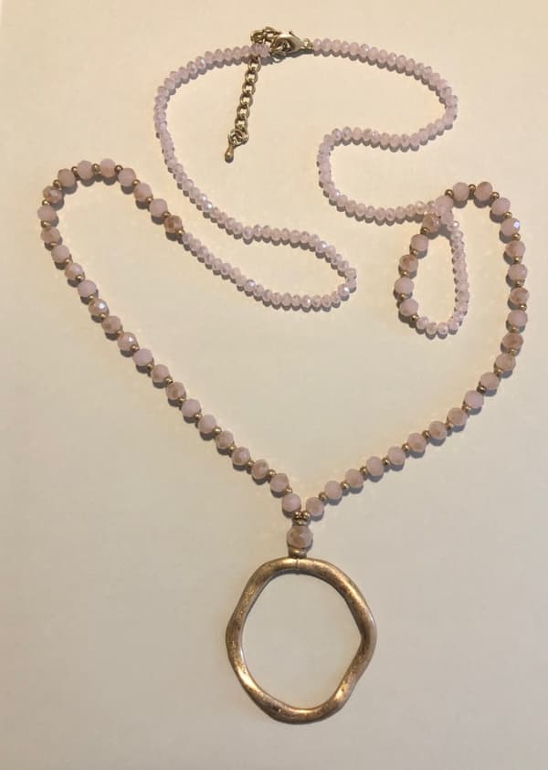 rosa kristall rondeller halsband guld hänge