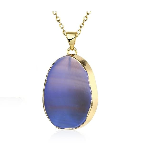 Halsband i Guld färg med Naturstenskristall Agate