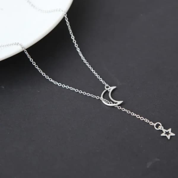 Elegant Silver Halsband med Måne & Stjärna / Moon Star Necklace