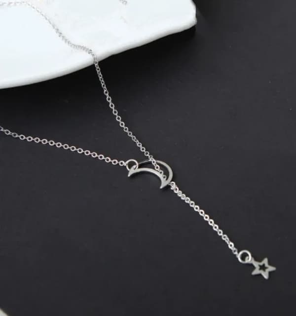 Elegant Silver Halsband med Måne & Stjärna / Moon Star Necklace