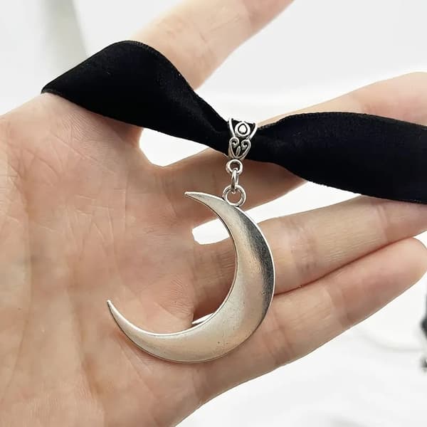Choker - Velvet - Crescent Moon
