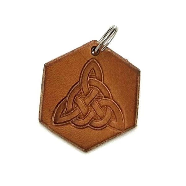 Handmade pendant with Celtic knot made of swedish leather