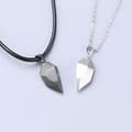 Miniatyrbild 1 av 4: Halsband - FJFK - Magnetic Heart - Gothic Punk Style - 1 par - För män