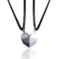 Miniatyrbild 1 av 2: Långt halsband - Lovers Heart Parhänge Stark magnetiskt avstånd - Blandat - 1st