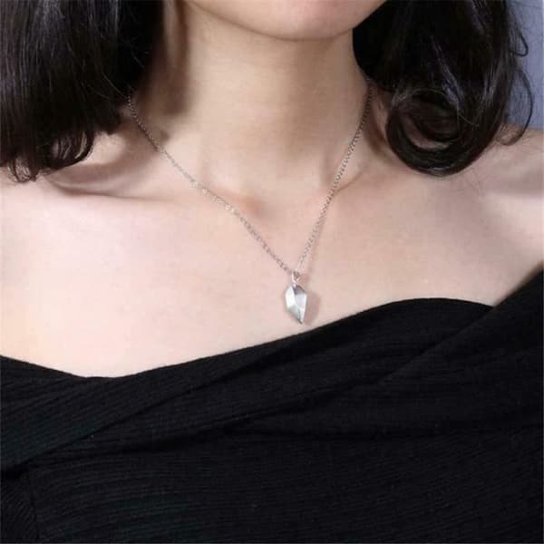 Wishing Stone Couples Halsband, Svart Vit Minimalist Two Souls One Heart Couple Halsband, Split Heart Puzzle Love Pendant