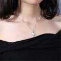 Miniatyrbild 2 av 4: Wishing Stone Couples Halsband, Svart Vit Minimalist Two Souls One Heart Couple Halsband, Split Heart Puzzle Love Pendant