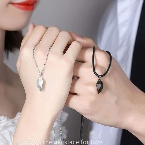 Pendentiv - Kärleksfull - Svart Hjärta - Magnetiskt Avstånd - Silver - Justerbar Storlek