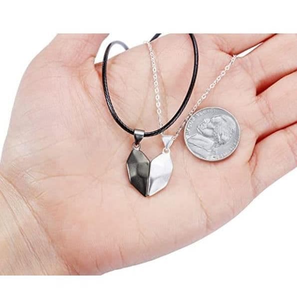 2st Kärlekspar Halsband Separerbart Hjärthänge Yin Yang Anpassad gravyr Magnetisk Ömsesidig Attraktion Vänskap Kärlek Cadea