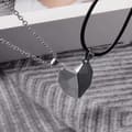 Miniatyrbild 4 av 4: MAVURA halsband med hänge »ONEHEART magnet hjärta dubbel kedja 2in1 dam halsband herr halsband partner halsband par kedja