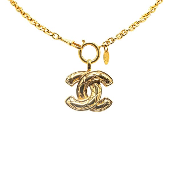 Pre-owned Chanel CC Quilted Pendant Necklace Gold