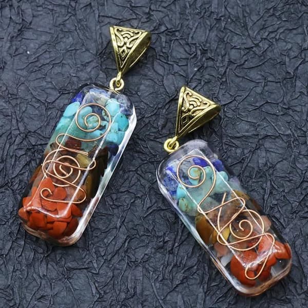 Retro Reiki Healing Färgglada Chips Natursten Chakra Orgone Energy Pendel Halsband --60x10mm