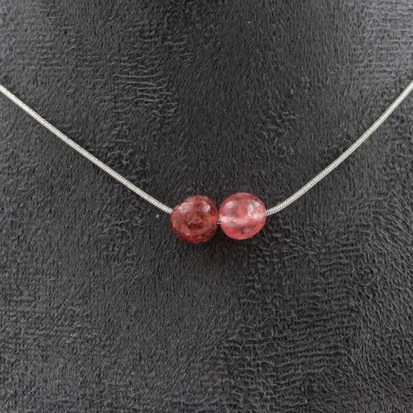 Stenar och mineraler. Halsband 2 Strawberry Quartz pärlor från Madagascar Steel chain Halsband för kvinnor, män. Anpassningsbar storlek