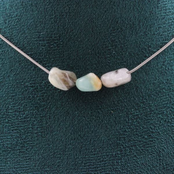 Halsband - Ett smycke - Flerfärgad opal - 3 pärlor - Rostfritt stål - Justerbar längd