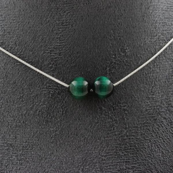 Halsband - ABIJOUX - Grön Tigeröga - 2 pärlor 8 mm - Rostfritt stål - 45 cm