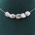 Miniatyrbild 1 av 4: Halsband - A Bijoux - Howlite från USA - 5 pärlor - Rostfritt stål - 45 cm