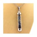 Miniatyrbild 3 av 3: Stenar och mineraler. Rå Kyanite halsband. Rektangelmodell.