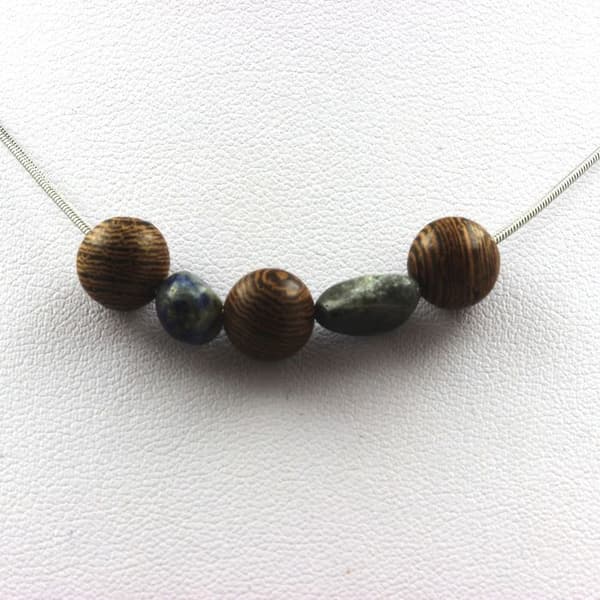 Halsband - ABIJOUX - Träperlor 8 mm - Lapis Lazuli Pakistan - Rostfritt Stål - Unisex