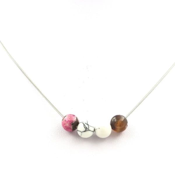 Halsband - Ett Bijoux - Howlite och rosa brun agate - 8 mm - Rostfritt stål - Anpassningsbar längd