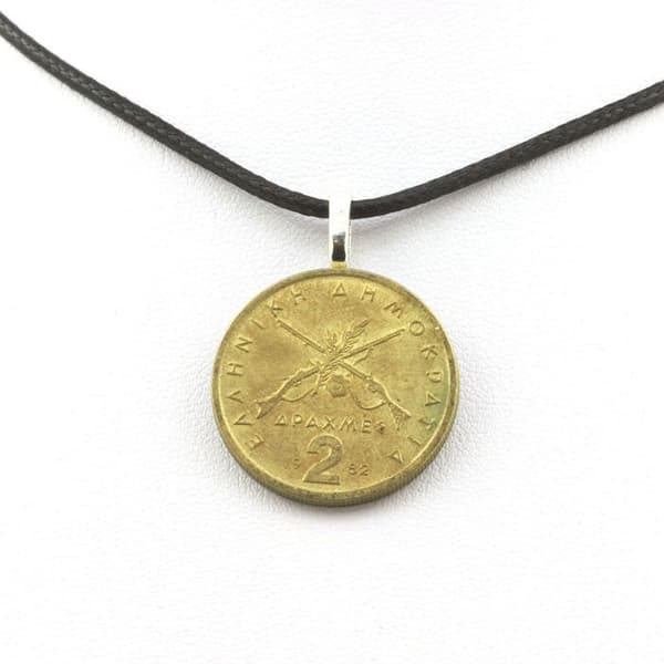 Collier - ABIJOUX - Myntdel Grekland 2 drachmai - Svart läderrem - 24 mm - Mixad