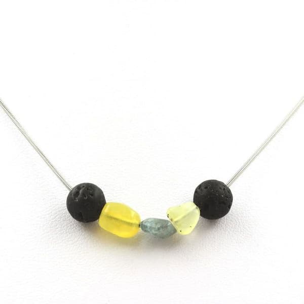 Stenar och mineraler. 8 mm Lava pärlhalsband + Gul Opal från Australien + Apatit från Brasilien Rostfri stålkedja.