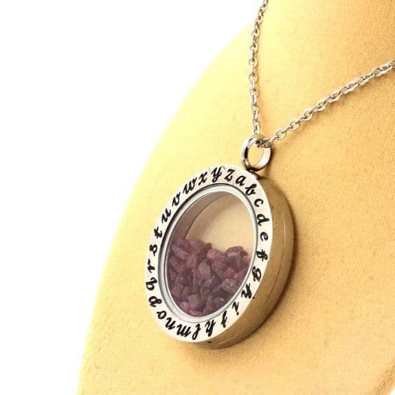 Collier - ABIJOUX - Modell Alphabet - Rå rubin - Rostfritt stål - Flytande glas