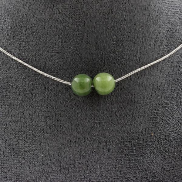Halsband - Ett Bijoux - Jade 8 mm - Kedja i rostfritt stål - Anpassningsbar storlek - Både för herr och dam
