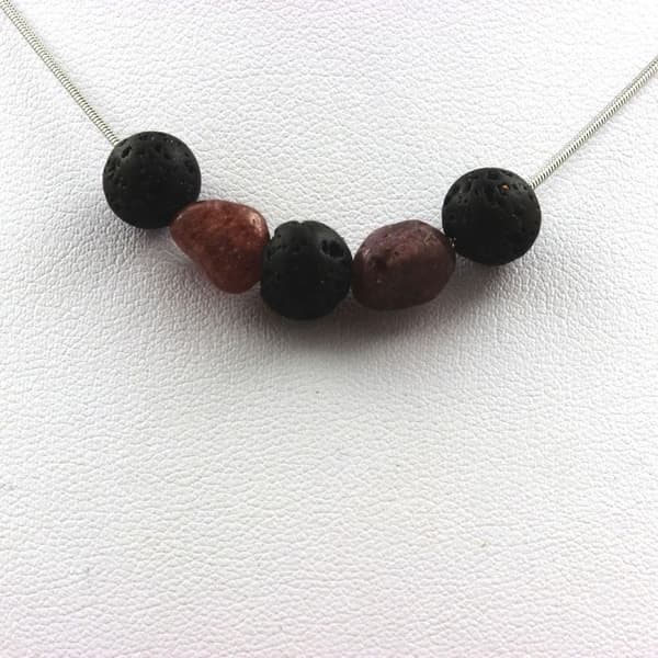 Collier - ABIJOUX - Lavaperlor 8 mm och rubin från Brasilien - Rostfritt stål - Unisex - Valfri längd