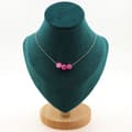 Miniatyrbild 1 av 4: Collier - Ett smycke - Crackelerad agat fuchsia 8 mm - Kedja i rostfritt stål - Anpassningsbar längd - Unisex