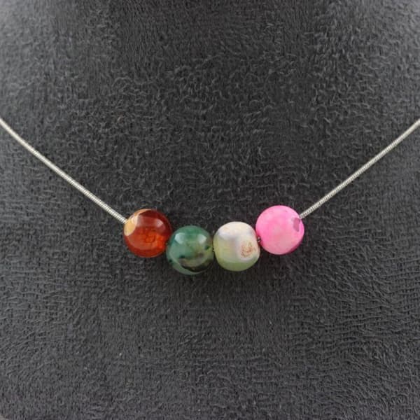 Collier - Ett smycke - Sprucken agaat Fuchsia - 4 pärlor - Rostfritt stål - 45 cm