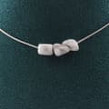 Miniatyrbild 1 av 4: Halsband - ABIJOUX - Howlite USA - 3 pärlor - Rostfritt stål - Justerbar längd