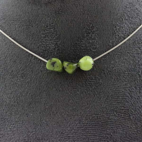 Halsband - ABIJOUX - 3 Jade Nephritpärlor - Rostfritt stål - Anpassningsbar längd - Unisex