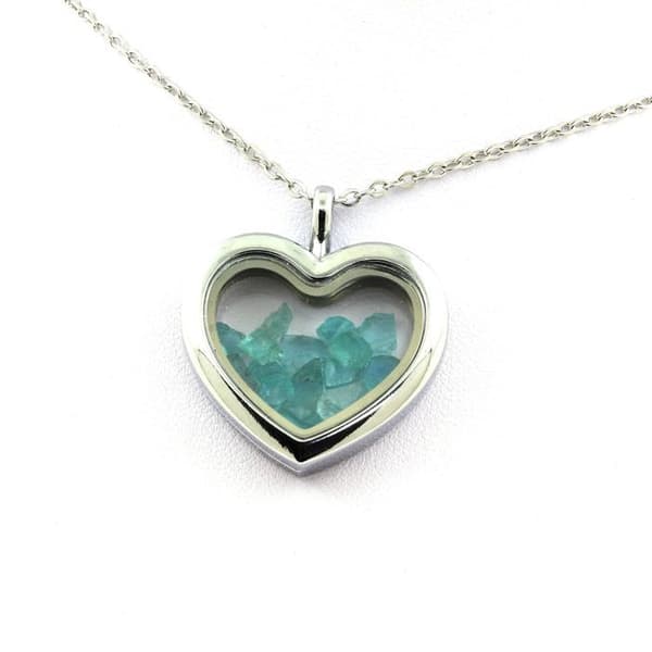 Stenar och mineraler. Raw Paraiba Apatit Halsband. Hjärta modell.