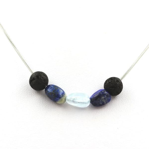 Stenar och mineraler. 8 mm Lava pärlhalsband + Lapis Lazuli från Pakistan + Akvamarin från rostfri kedja.