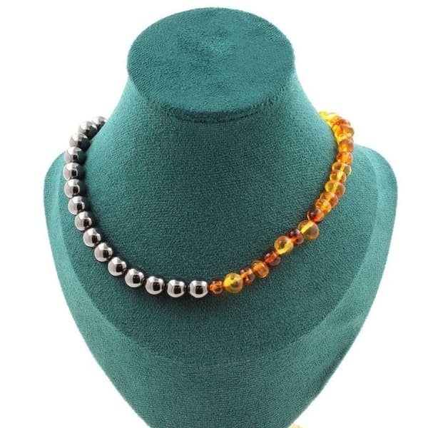 Halsband - Ett Smycke - Äkta bärnsten - Hämatit 8 mm - Rostfritt stål - Justerbar längd