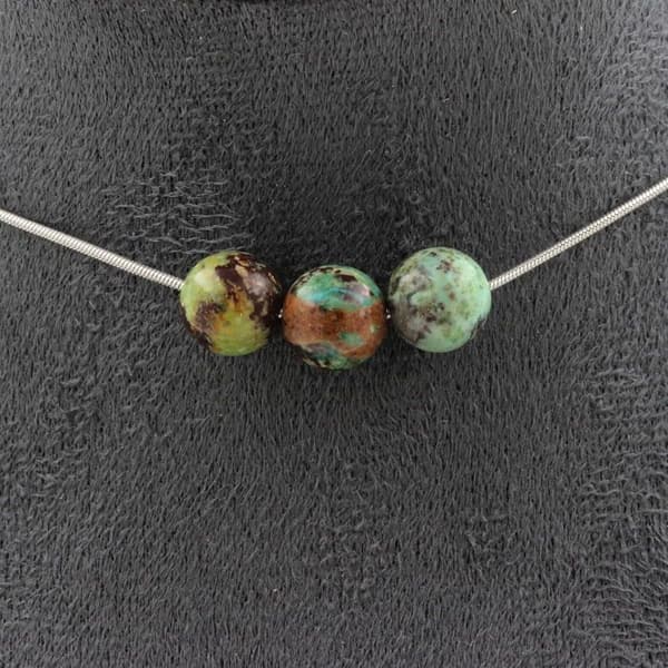 Halsband - ABIJOUX - 3 Chrysokollpärlor - 8 mm - Rostfritt stål - 45 cm