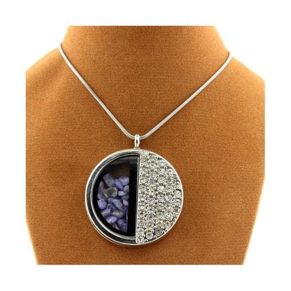 Stenar och mineraler. Rå tanzanit halsband. Halvcirkelmönster.
