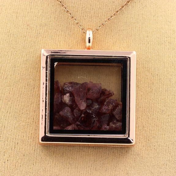 Collier - ABIJOUX - Rå rhodolite-granat - Roséguld - Kristallpendel - Blandet