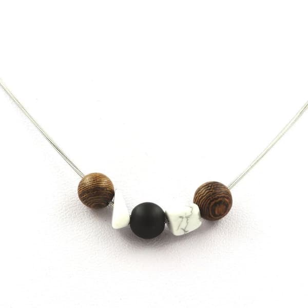 Collier - ABIJOUX - Perlor i trä 8 mm - Howlite USA - Matt svart onyx - Rostfritt stål