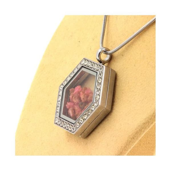 Stenar och mineraler. Rå Spinel Halsband. Hexagon modell.