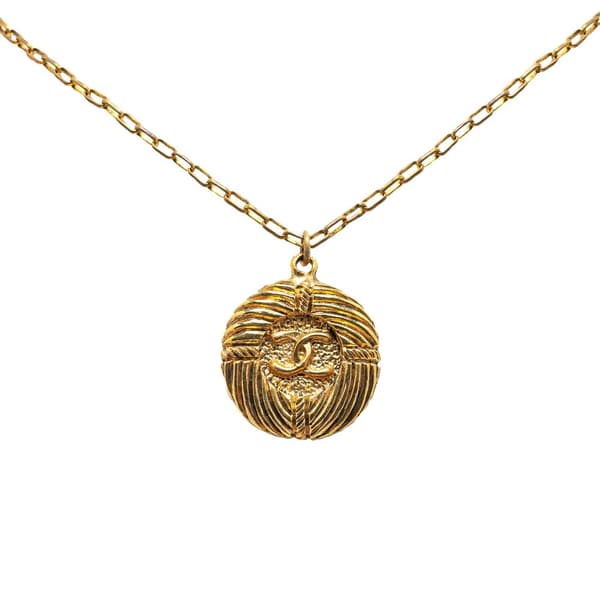 Pre-owned Chanel Gold Plated CC Round Pendant Necklace Gold