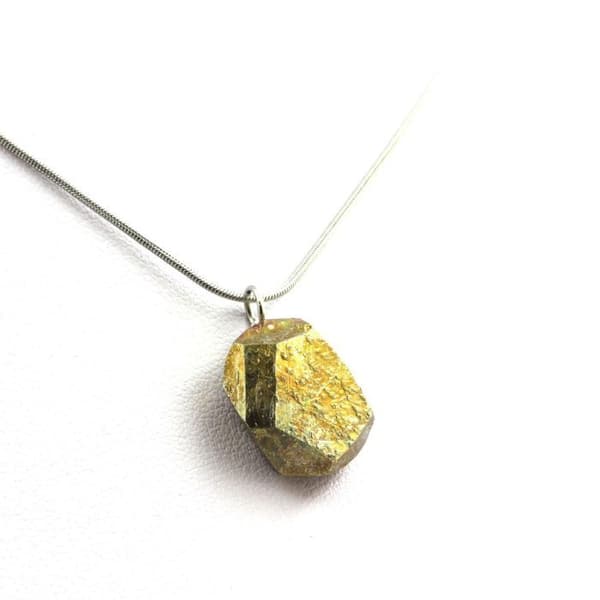 Raw Pyrite halsband 29,2 karat