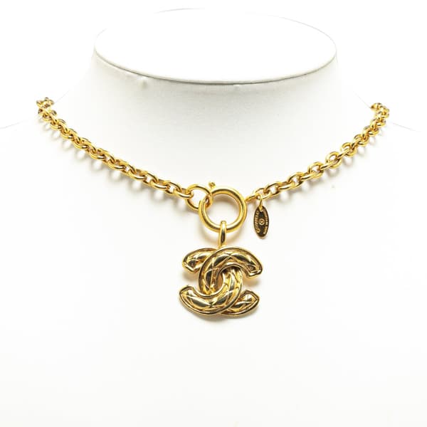 Pre-owned Chanel Gold Plated Quilted CC Pendant Necklace Gold