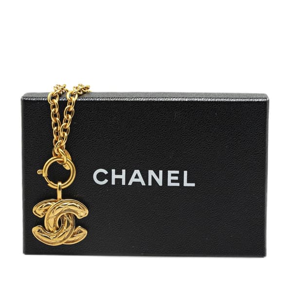 Pre-owned Chanel Gold Plated Quilted CC Pendant Necklace Gold
