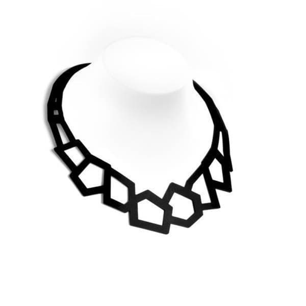 Collier - APARA - Pentagone - Svart - Justerbar längd - Hypoallergeniskt mineral-silikon